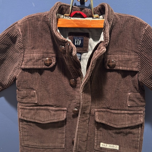 GAP Toddler Brown Cordoroy Jacket size 12/18 months big brown buttons *no hat* - Picture 2 of 8